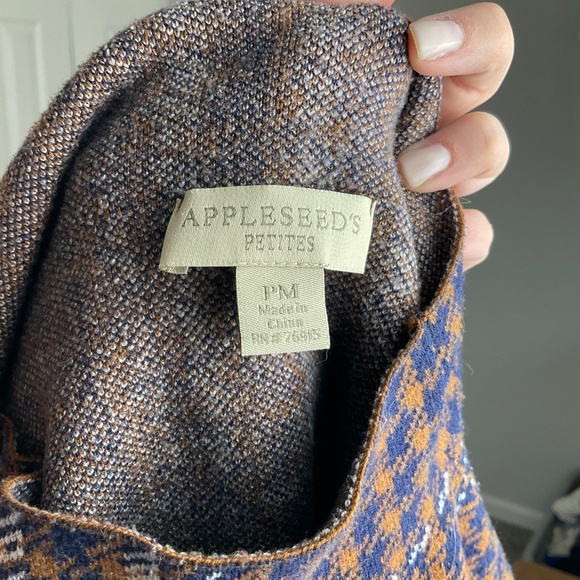 Houndstooth Sweater - Picture 3 of 3